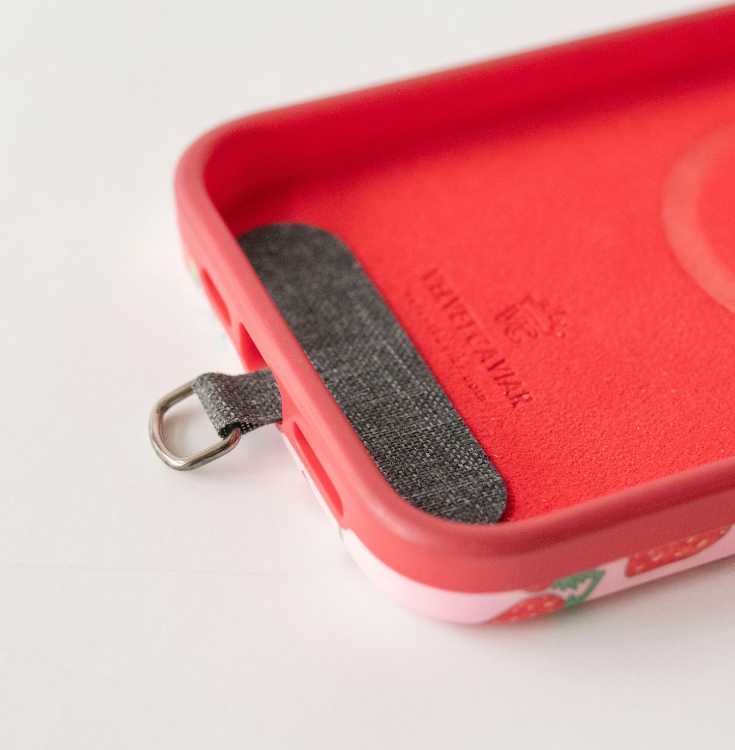 Leather Looplet / Strawberry Cream