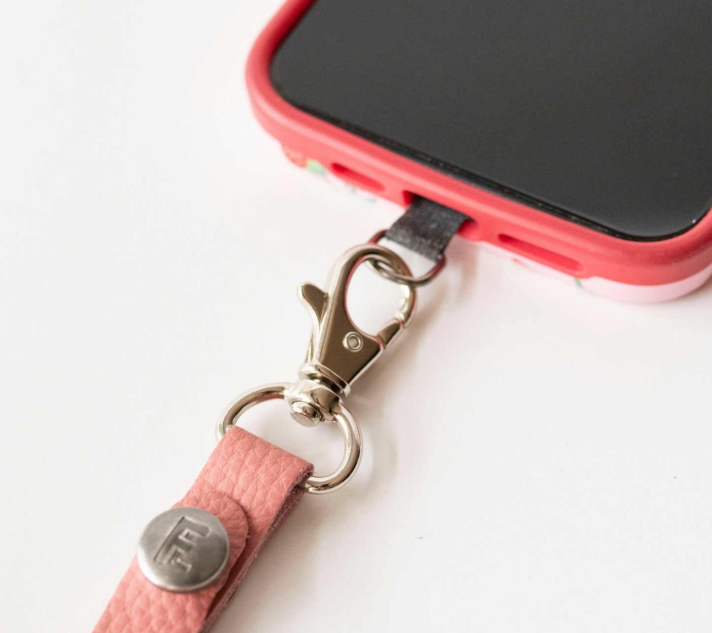 Leather Looplet / Strawberry Cream