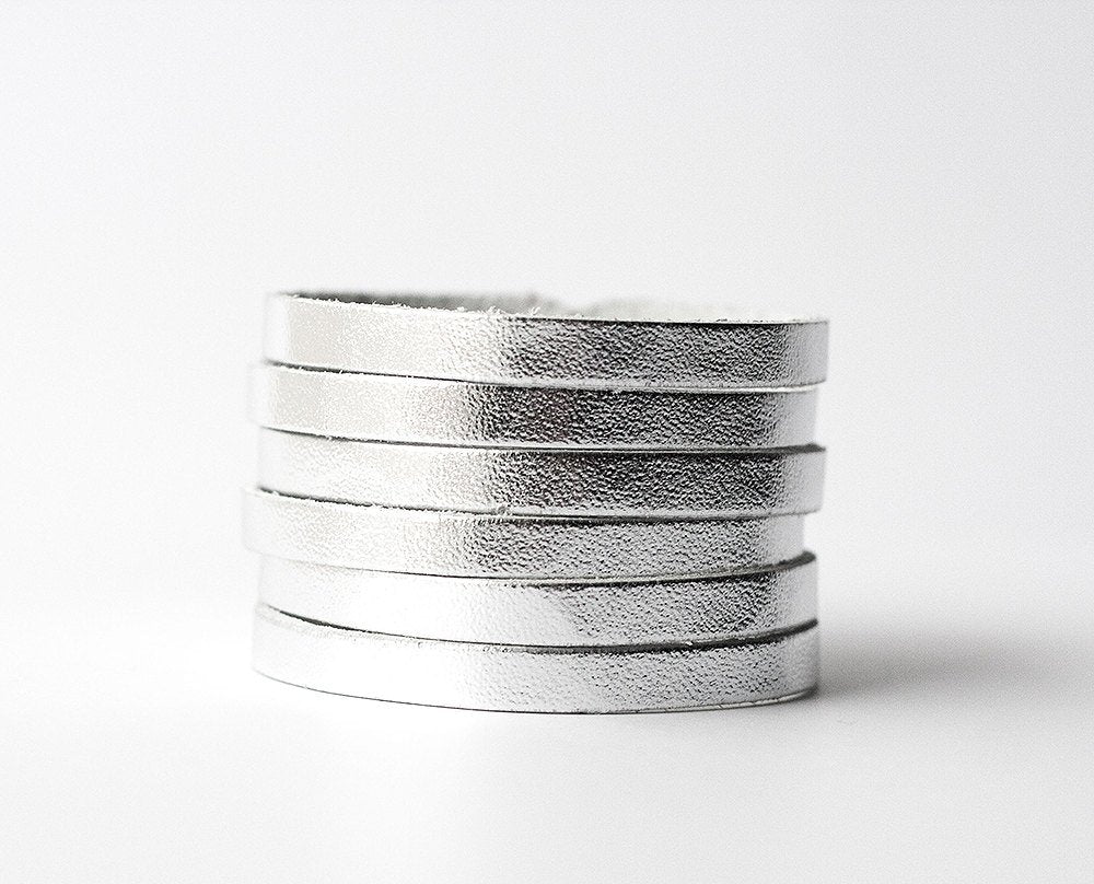 Leather Bracelet / Original Sliced Cuff / Metallic Silver
