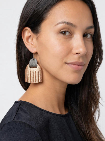 Leather Earrings / Fringies / Metallic Rosegold & Soft Graphite