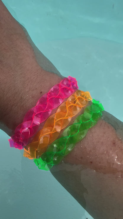 Braided Bracelet / Dragon Fruit Jelly