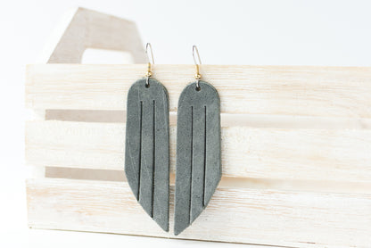 Leather Earrings / Fringe / Nubuck Gray