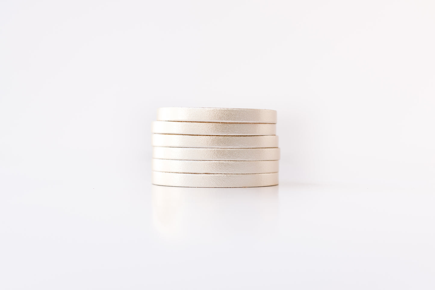 Leather Bracelet / Original Sliced Cuff / Metallic Platinum