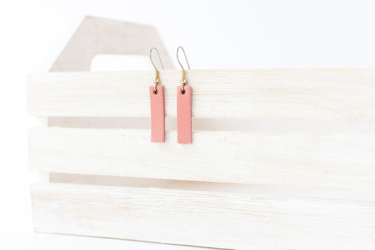Leather Earrings / Simple Tiny / Smooth Rose