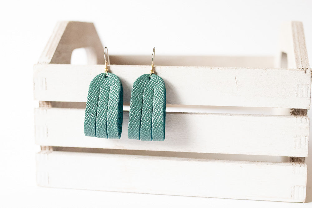 Leather Earrings / Mini Sliced / Evergreen