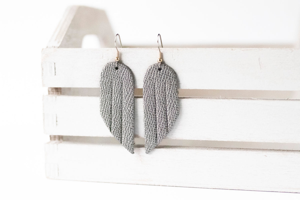 Leather Earrings / Mini Fringe / Graphite