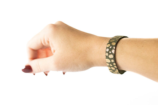 Leather Bracelet / Skinny Slim Cuff / Golden Fern