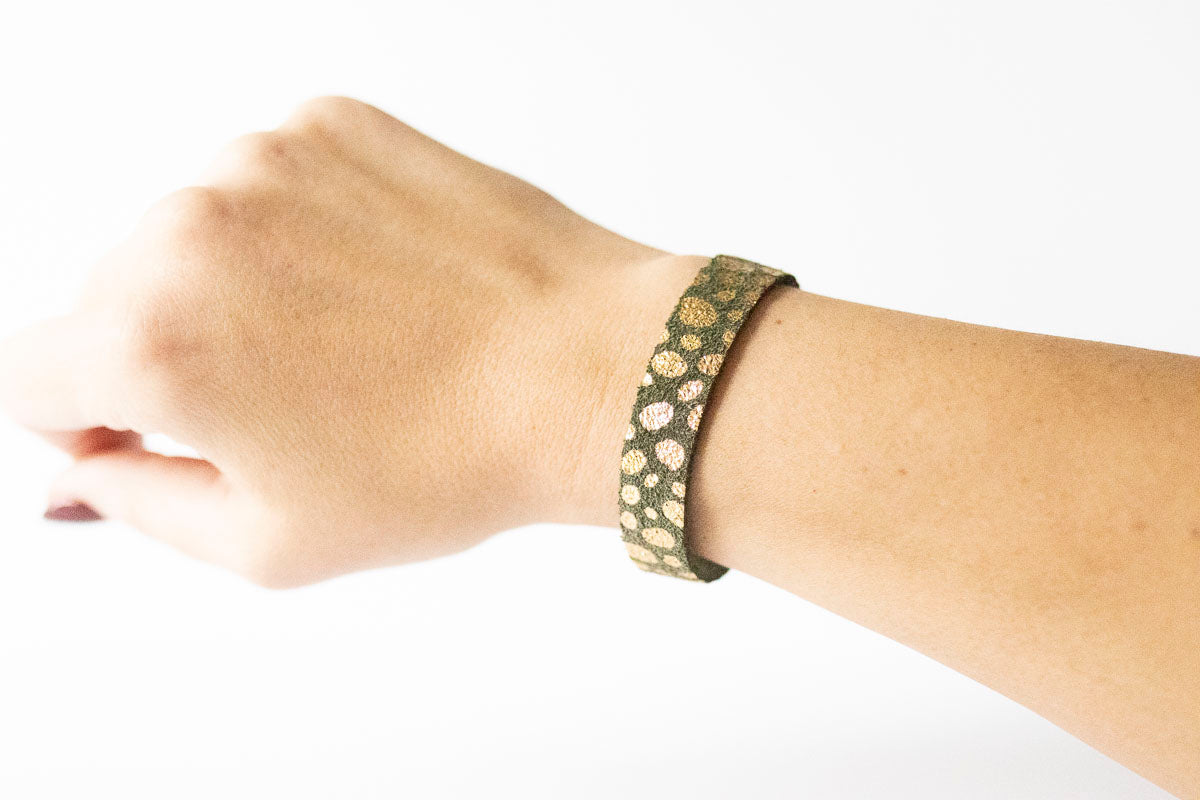 Leather Bracelet / Skinny Slim Cuff / Golden Fern
