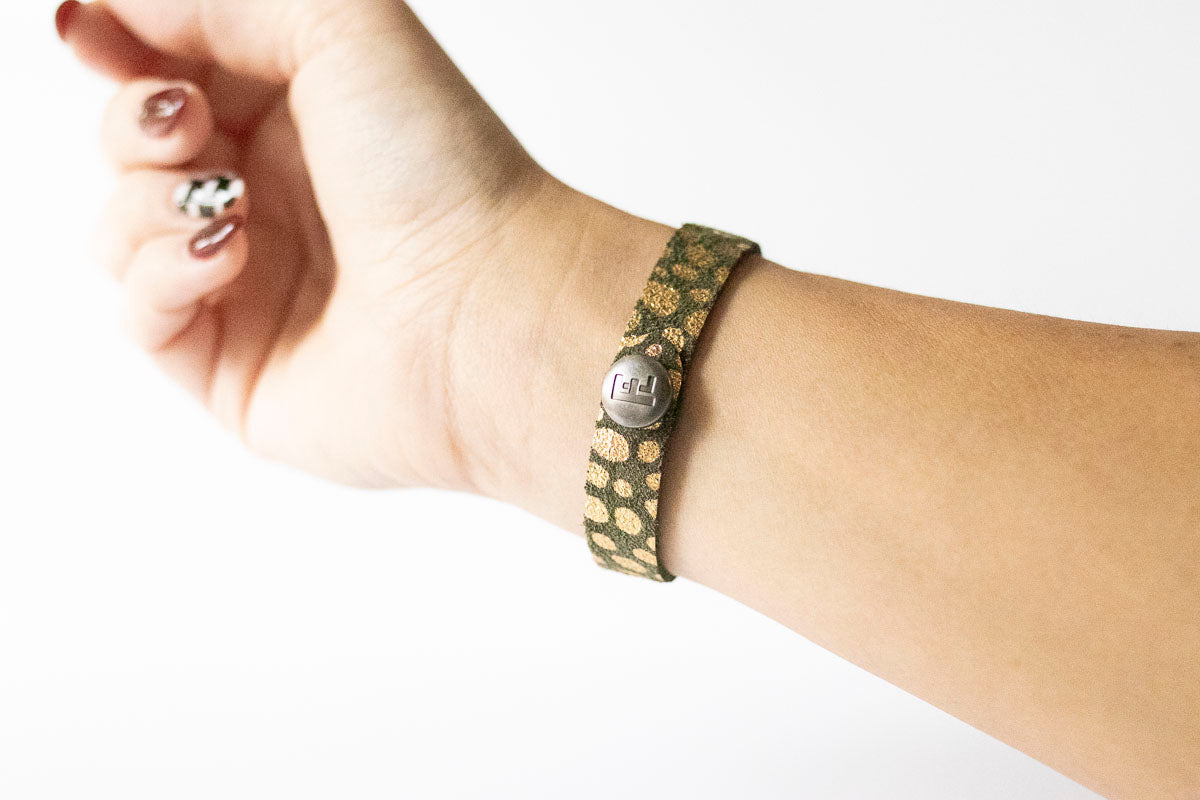 Leather Bracelet / Skinny Slim Cuff / Golden Fern